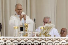 Pastoral visit by His Holiness Pope Leo XIV to Pompeii; he celebrates Holy Mass and offers a prayer to the Virgin Mary before the Shrine of the Blessed Virgin Mary of the Holy Rosary in Pompeii, Pompeii, 8 May 2026.